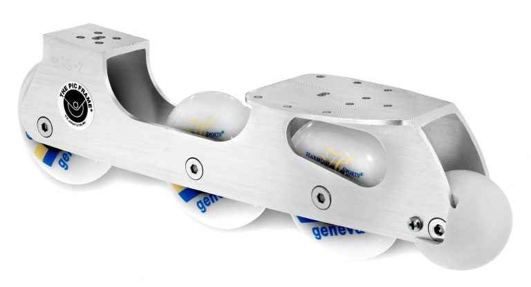 Load image into Gallery viewer, P-73 Pic Skate Frame - 3 Rollen

