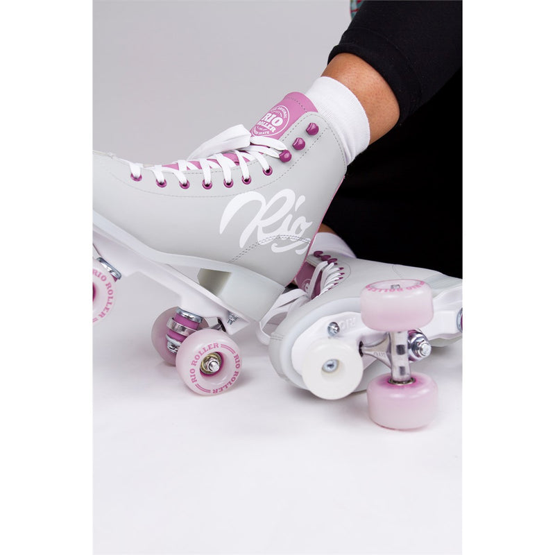 Load image into Gallery viewer, Rio 270 / Rio 275 Script Quad Skate - Grau
