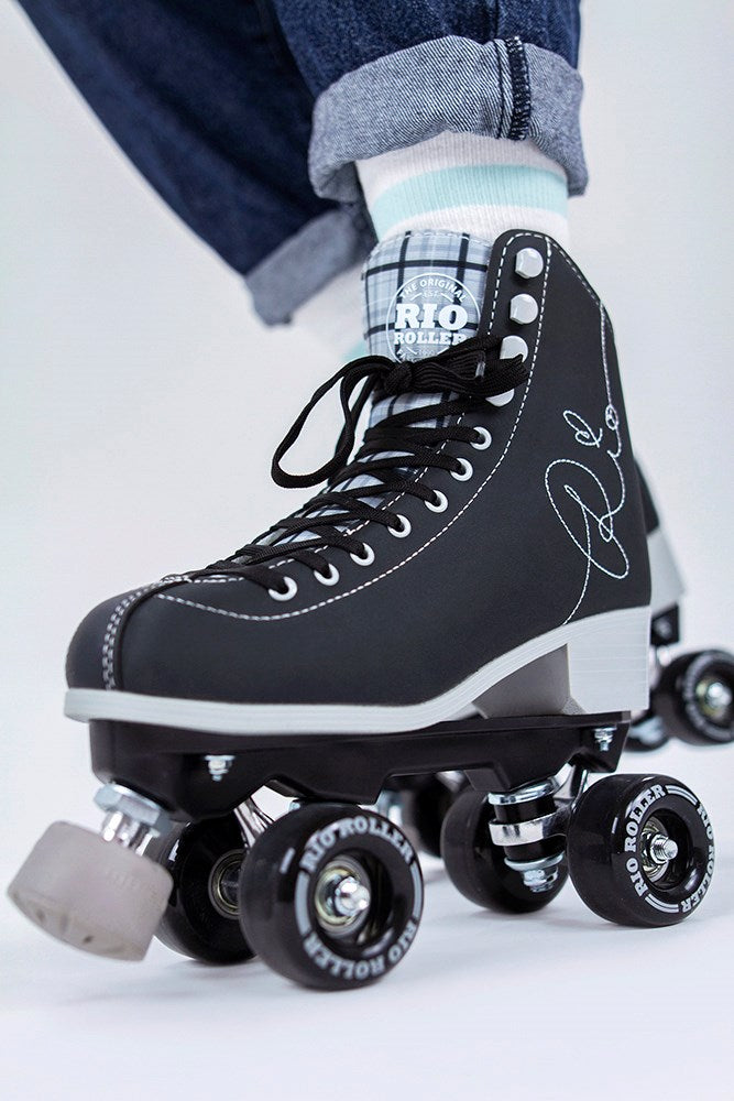 Load image into Gallery viewer, Rio 280 Signature Quad Skate - Schwarz

