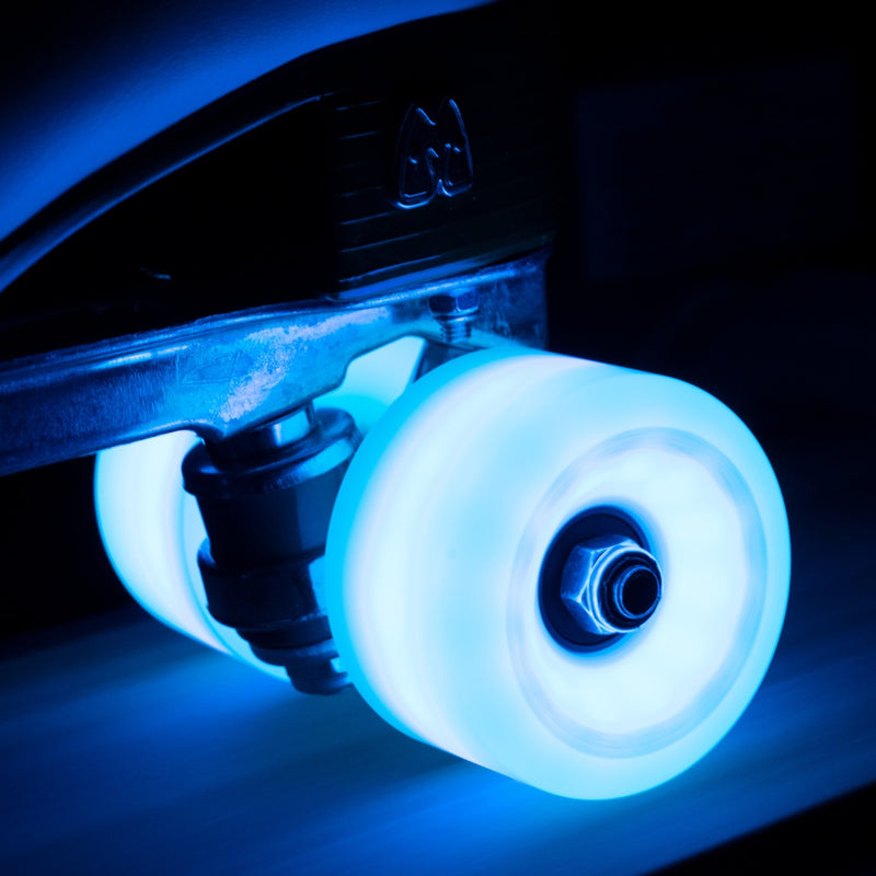 Laden Sie das Bild in Galerie -Viewer, Moxi Cosmo Glow Wheels
